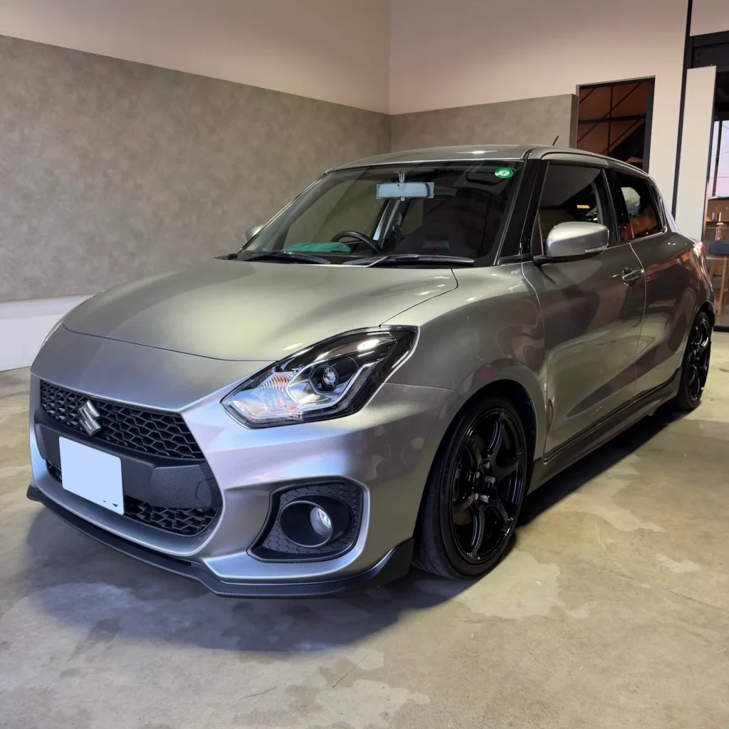 【施工事例】スイフトスポーツ｜クリア塗装を守る研磨と艶の復元